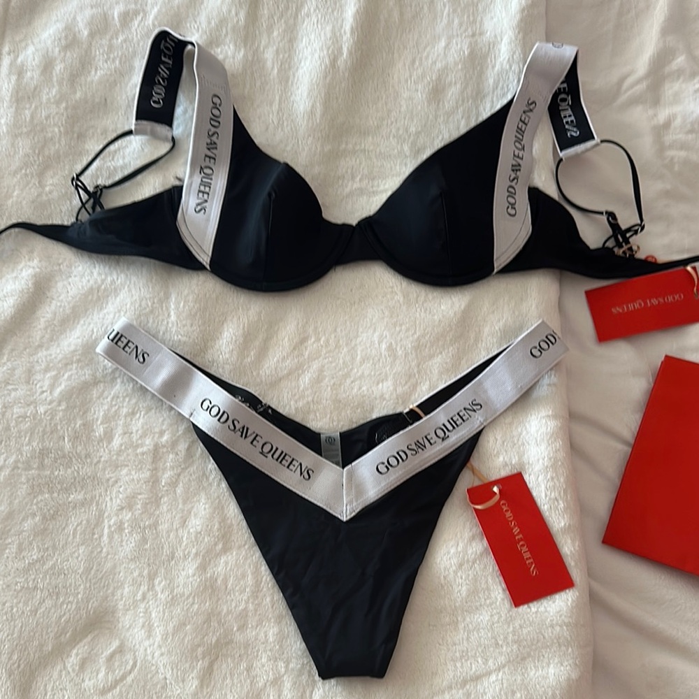 God Save Queens Black and White swim set